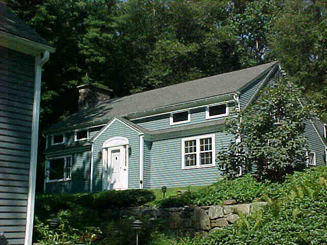 Building photograph for 328 UNDERMOUNTAIN ROAD